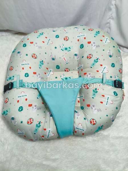 Bantal Menyusui Besar 'Baby family' Hijau muda *2nd Like new 