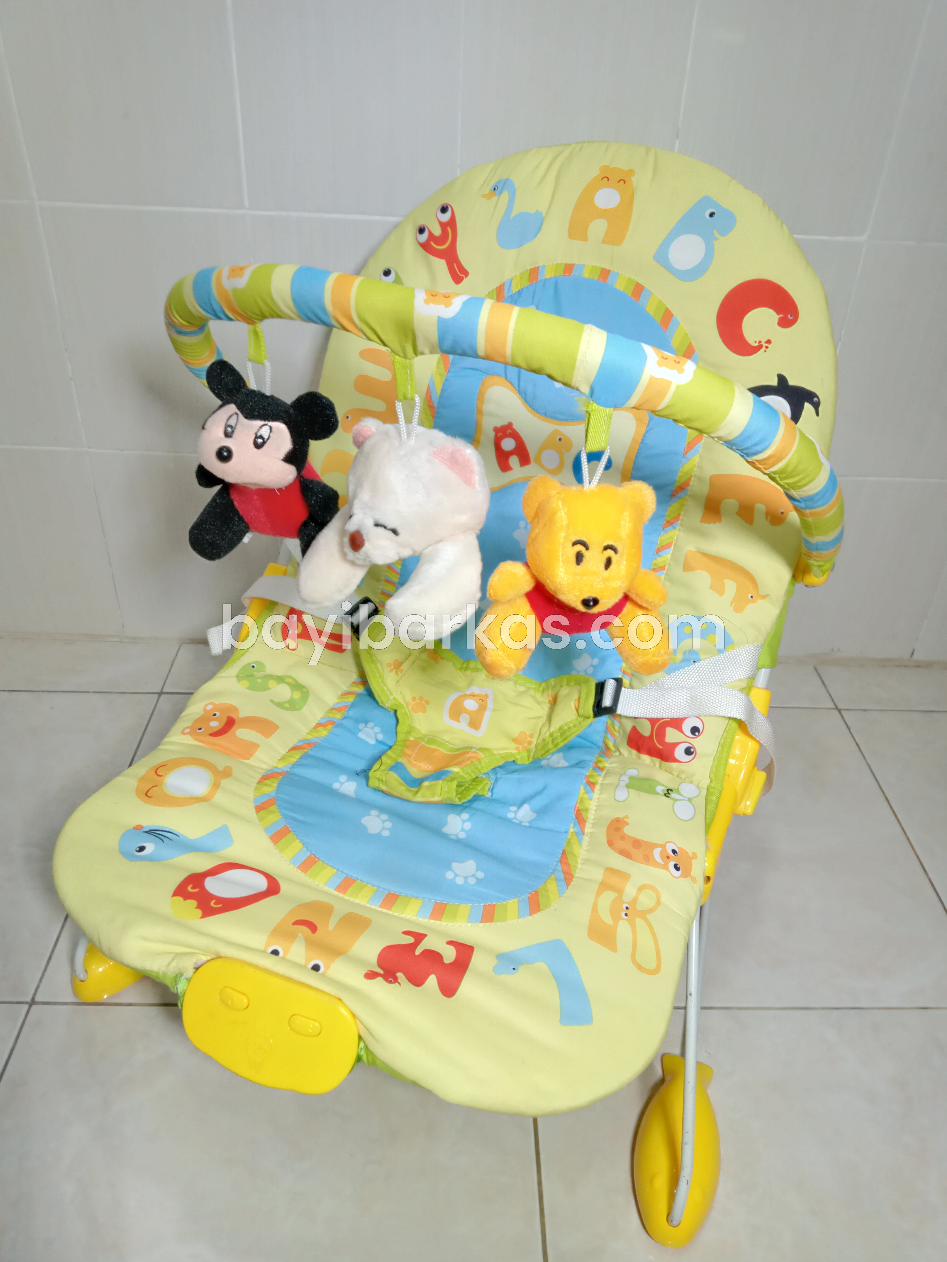 Bouncer alfabet warna kuning *Second (BP.ZA)