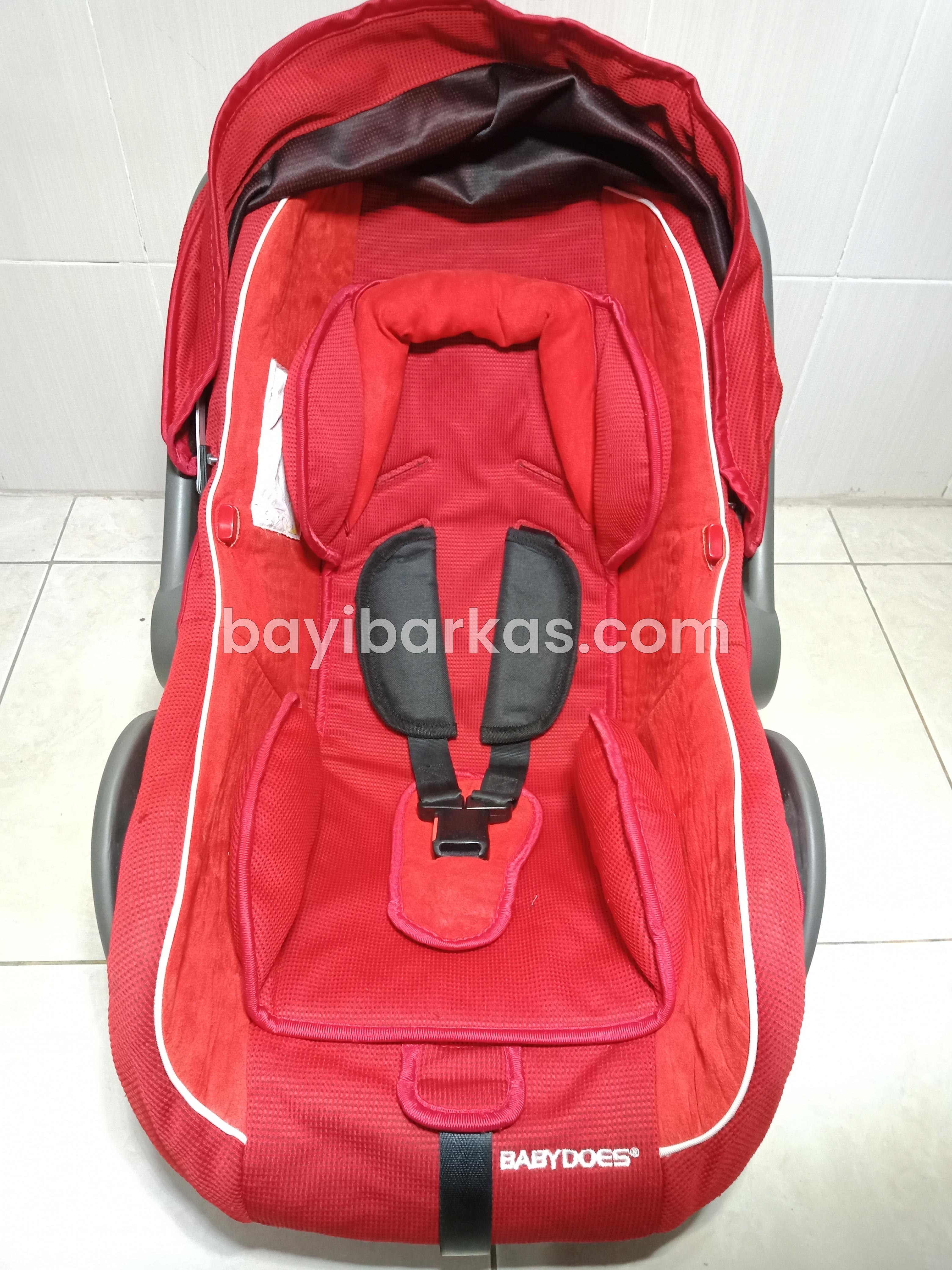 Carseat / kursi mobil Infant carier BABY DOES (merah) *Second (BP. KA)