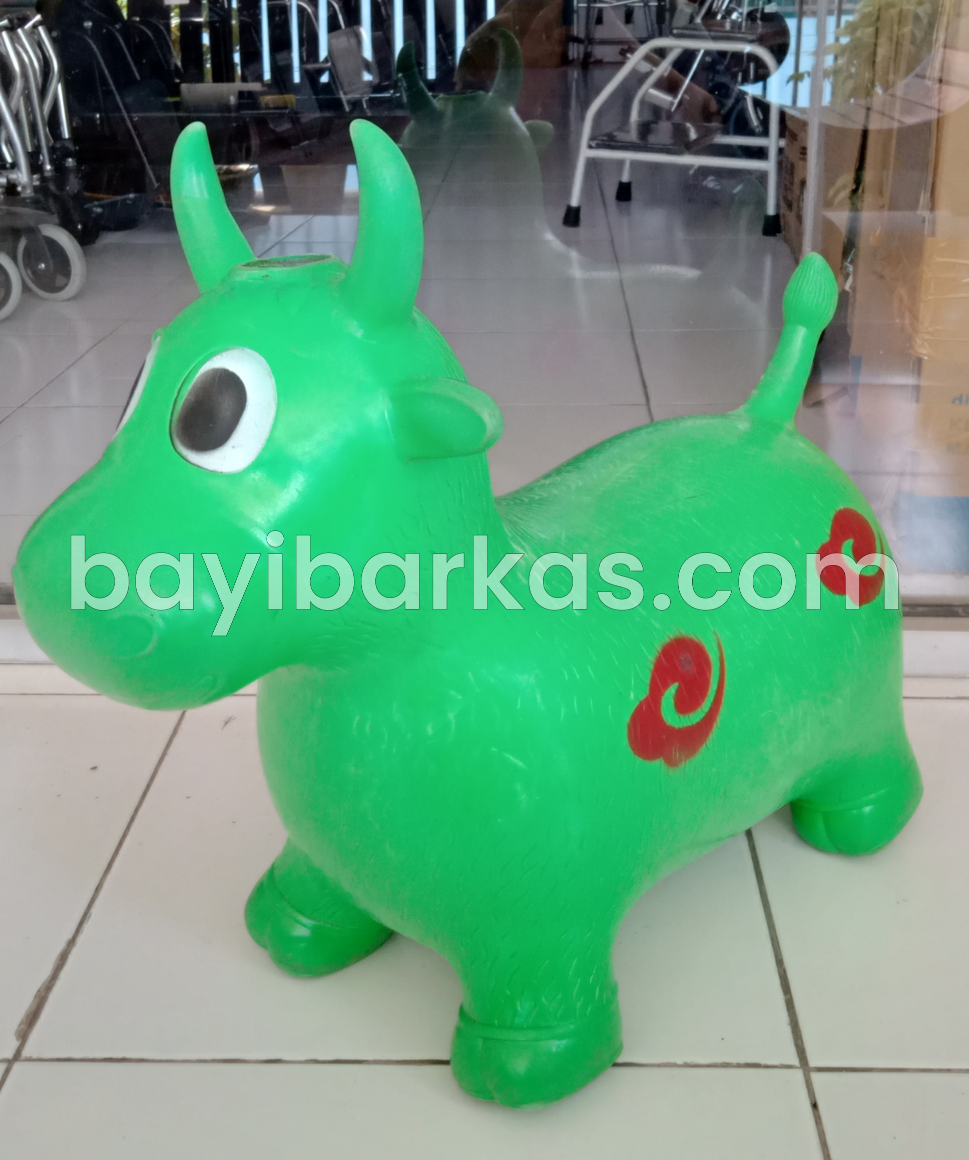 Mainan boneka sapi karet warna Hijau*Second